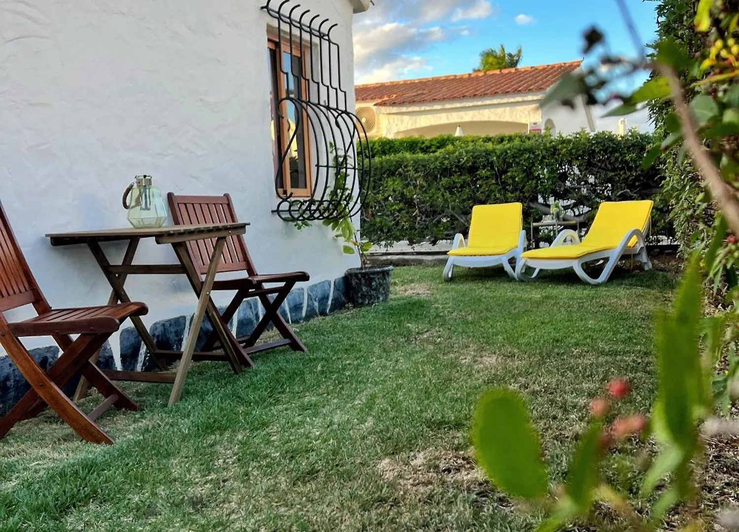 Buzzstays: 1-Bed Bungalow, Garden, Near Yumbo & Beach Maspalomas  Spanyolország